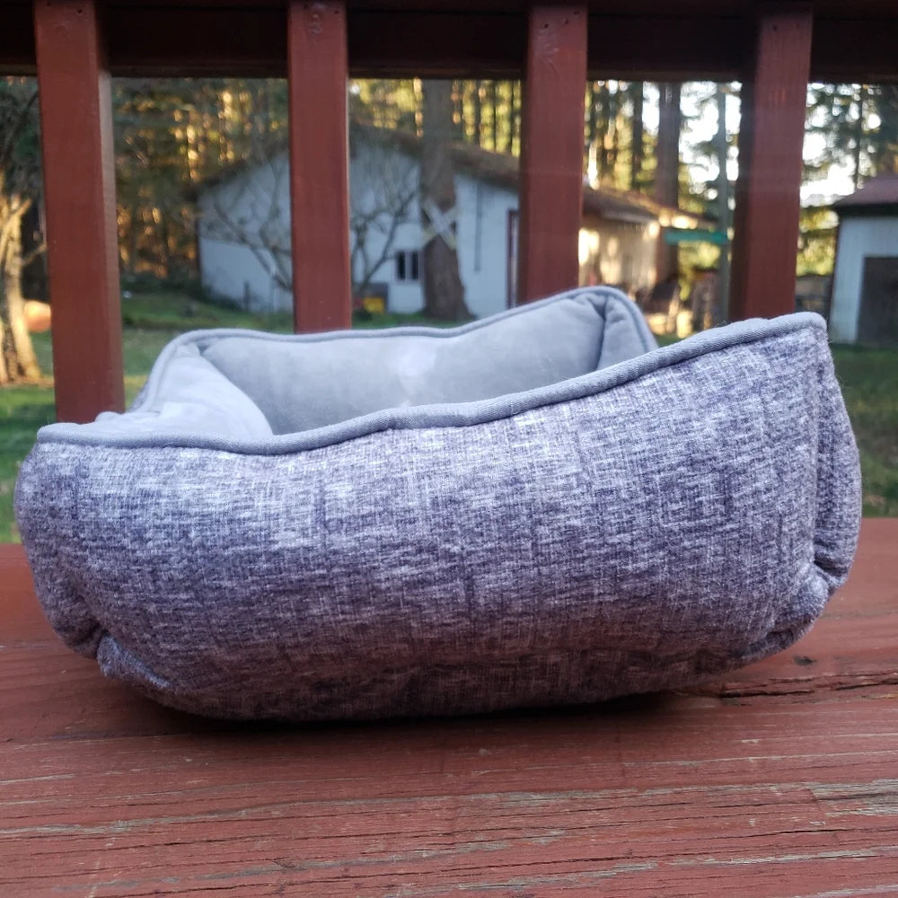 K&H Mother's Heartbeat Heated Puppy/Cat Pet Bed [SMALL]